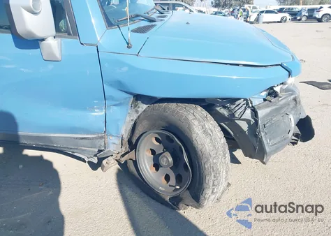 2011 Toyota Fj Cruiser z USA, uszkodzony, nr VIN JTEZU4BF1BK011628